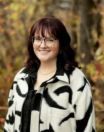 Stacey Wiebe – Graphic Designer